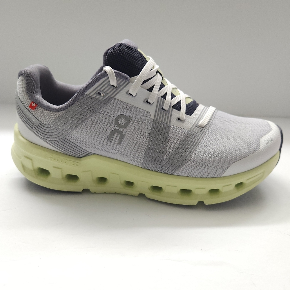 On cloudgo wide shoes for women size 8.5 swiss engineering running shoes sneaker